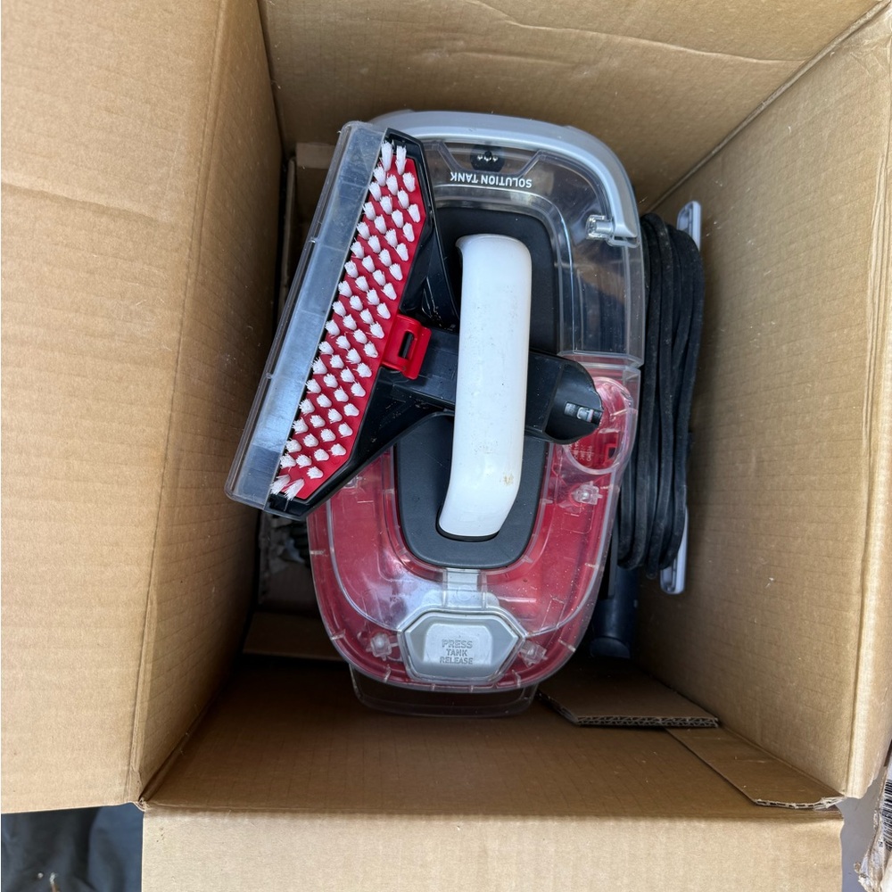 Hoover CleanSlate Pro Carpet Cleaner - Red and Black - Picture 2 of 2